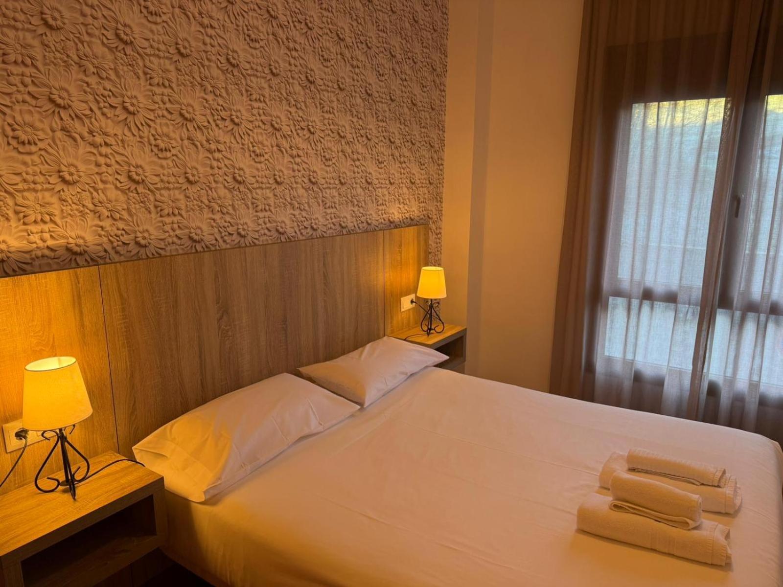 Apartamentos El Caxigu Arenas De Cabrales Ngoại thất bức ảnh