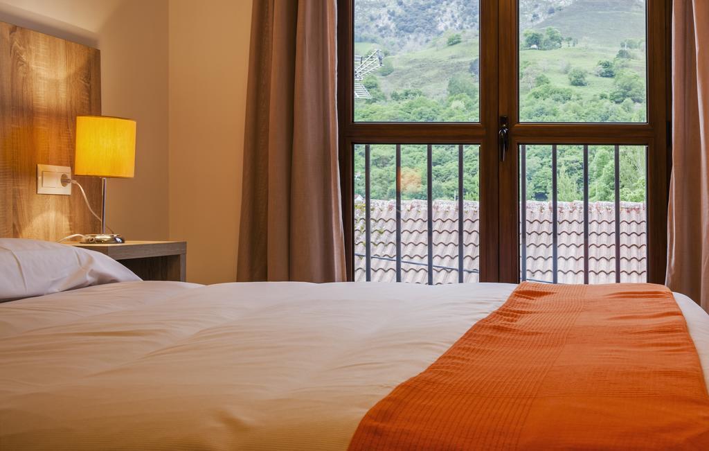 Apartamentos El Caxigu Arenas De Cabrales Ngoại thất bức ảnh