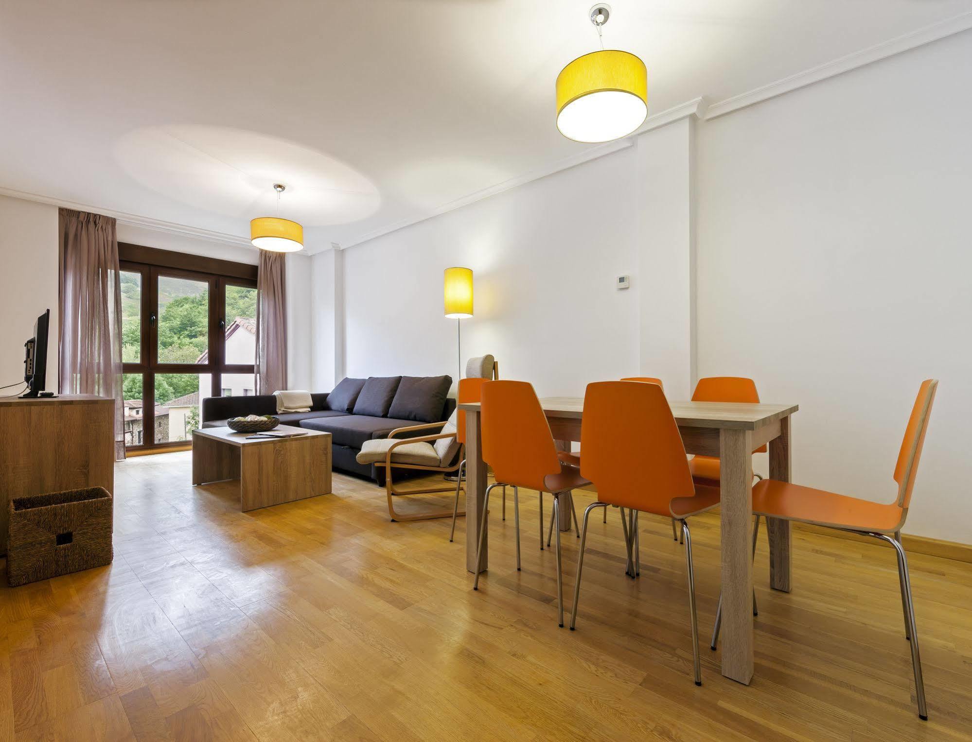 Apartamentos El Caxigu Arenas De Cabrales Ngoại thất bức ảnh