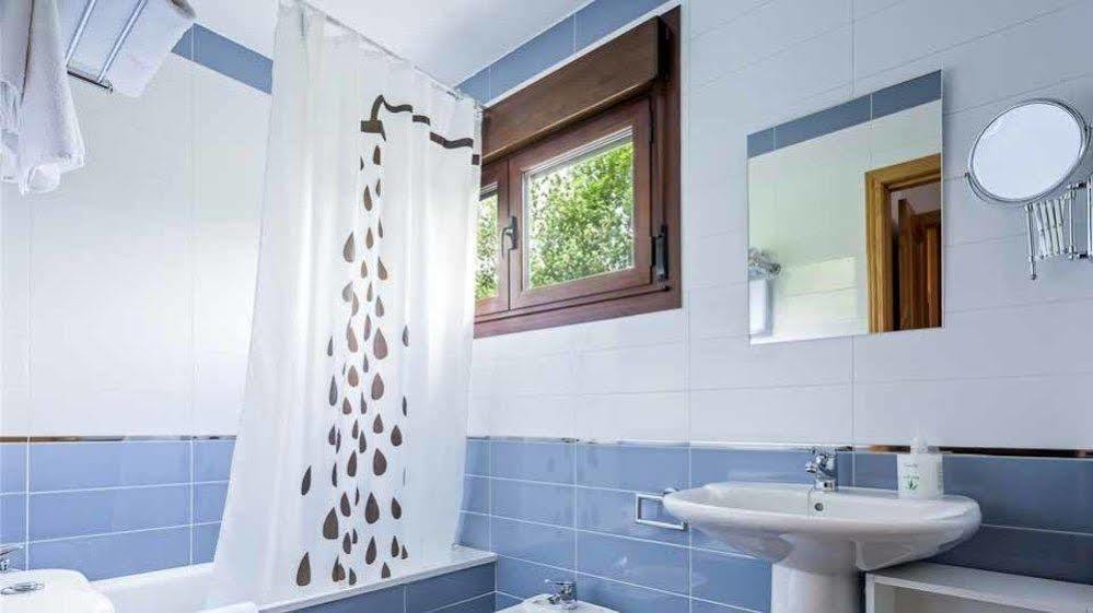 Apartamentos El Caxigu Arenas De Cabrales Ngoại thất bức ảnh