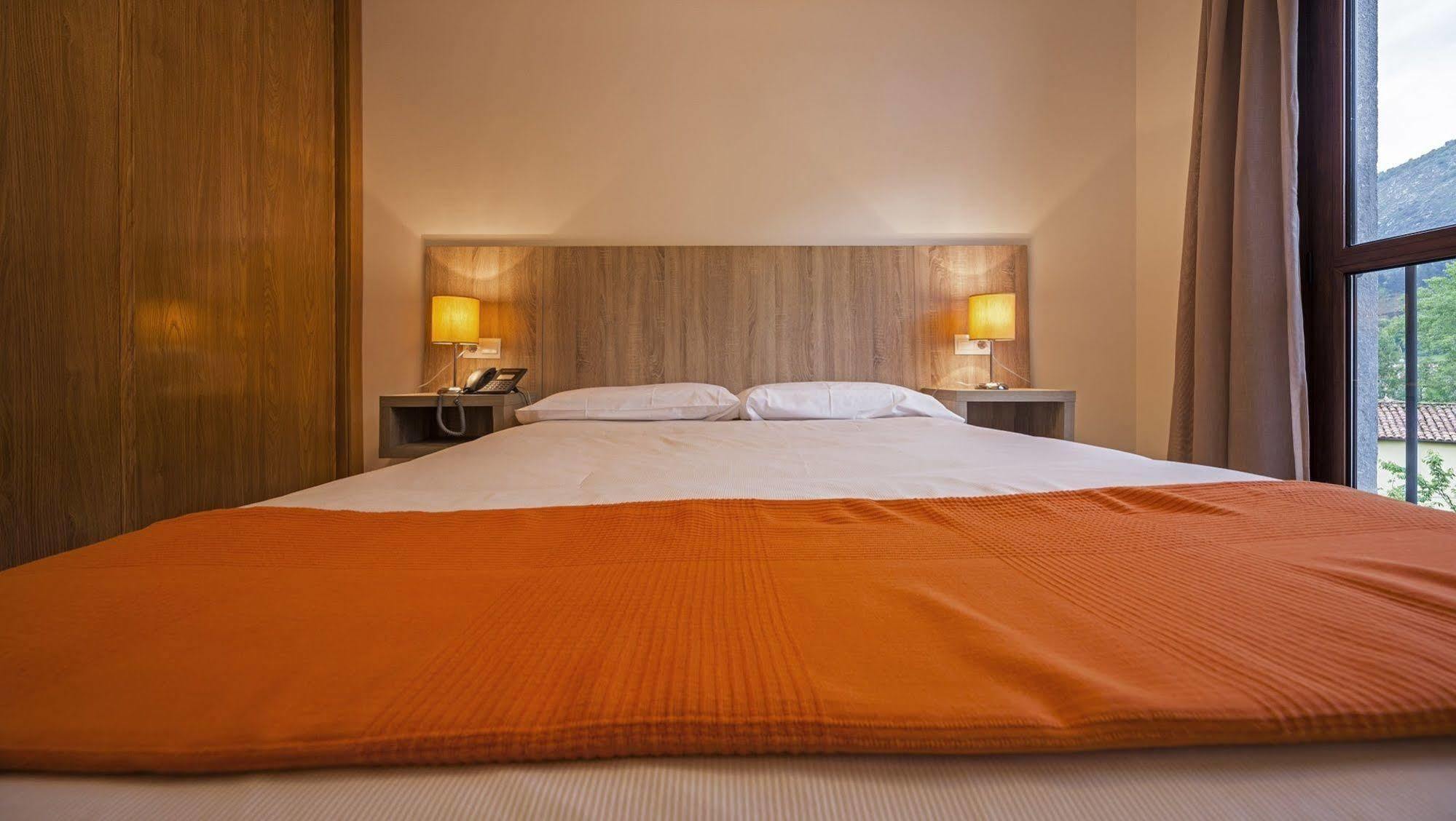 Apartamentos El Caxigu Arenas De Cabrales Ngoại thất bức ảnh